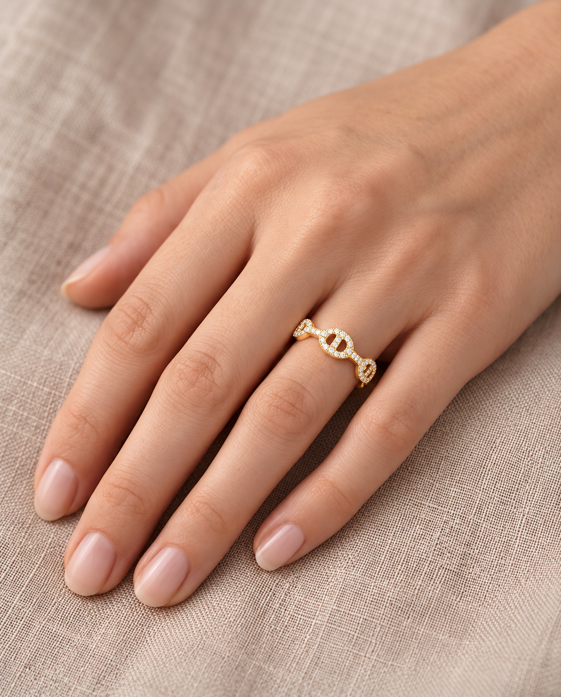 Alessia - Eleganter Gliederring mit Zirkonia | Gold